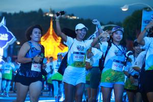 BIB: 072
                            <button type="button" onclick="openModal(22341657)" class="btn btn-primary btn-sm float-right btn-popup" data-toggle="modal" data-target=".modal-high-quality">
                        <i class="fas fa-shopping-cart"></i> Add to Cart
                    </button>
                                            <button type="button" onclick="isThisMe(22341657, true)" class="btn btn-success btn-sm float-right btn-popup btn-isme hidden" data-toggle="tooltip" data-placement="bottom" title="นี่คือรูปของคุณใช่ไหม คลิกที่นี่เพื่อเอาเข้าอัลบั้ม">
                        <i class="fas fa-plus"></i> Add to album
                    </button>
                    <button type="button" onclick="isThisMe(22341657, false)" class="btn btn-warning btn-sm float-right btn-popup btn-isnotme hidden">
                        <i class="fas fa-ban"></i> Remove from album
                    </button>